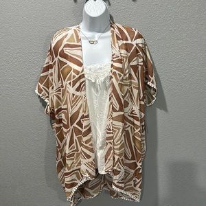 NWT Room mates patterned kimono